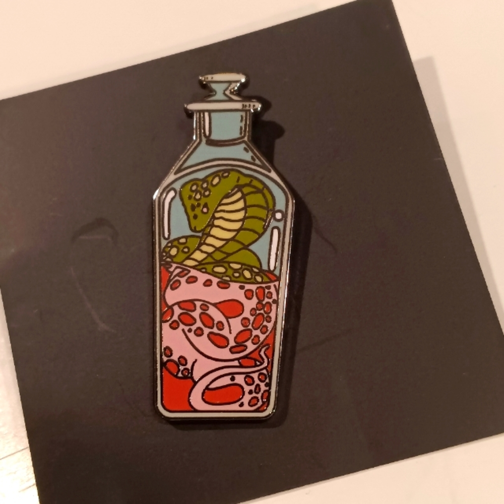 🐍 Snake Enamel Pin - Picture 3 of 3